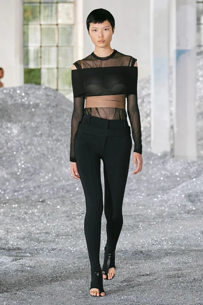 Look 28